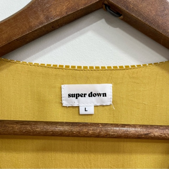 Revolve Superdown Cheyenne Crop Top Mustard Yellow Long Sleeve Large - Picture 8 of 9